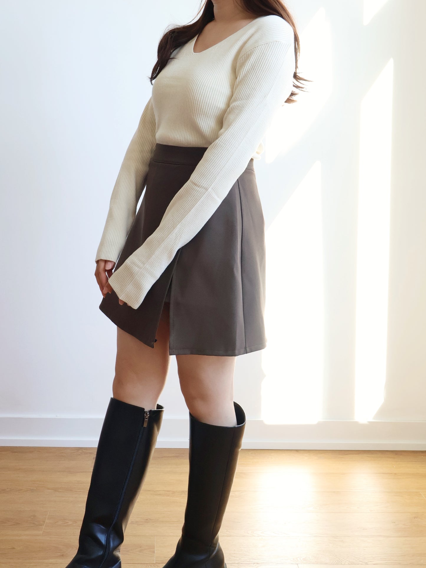 V-neck High-elastic Knit Top(Cream)