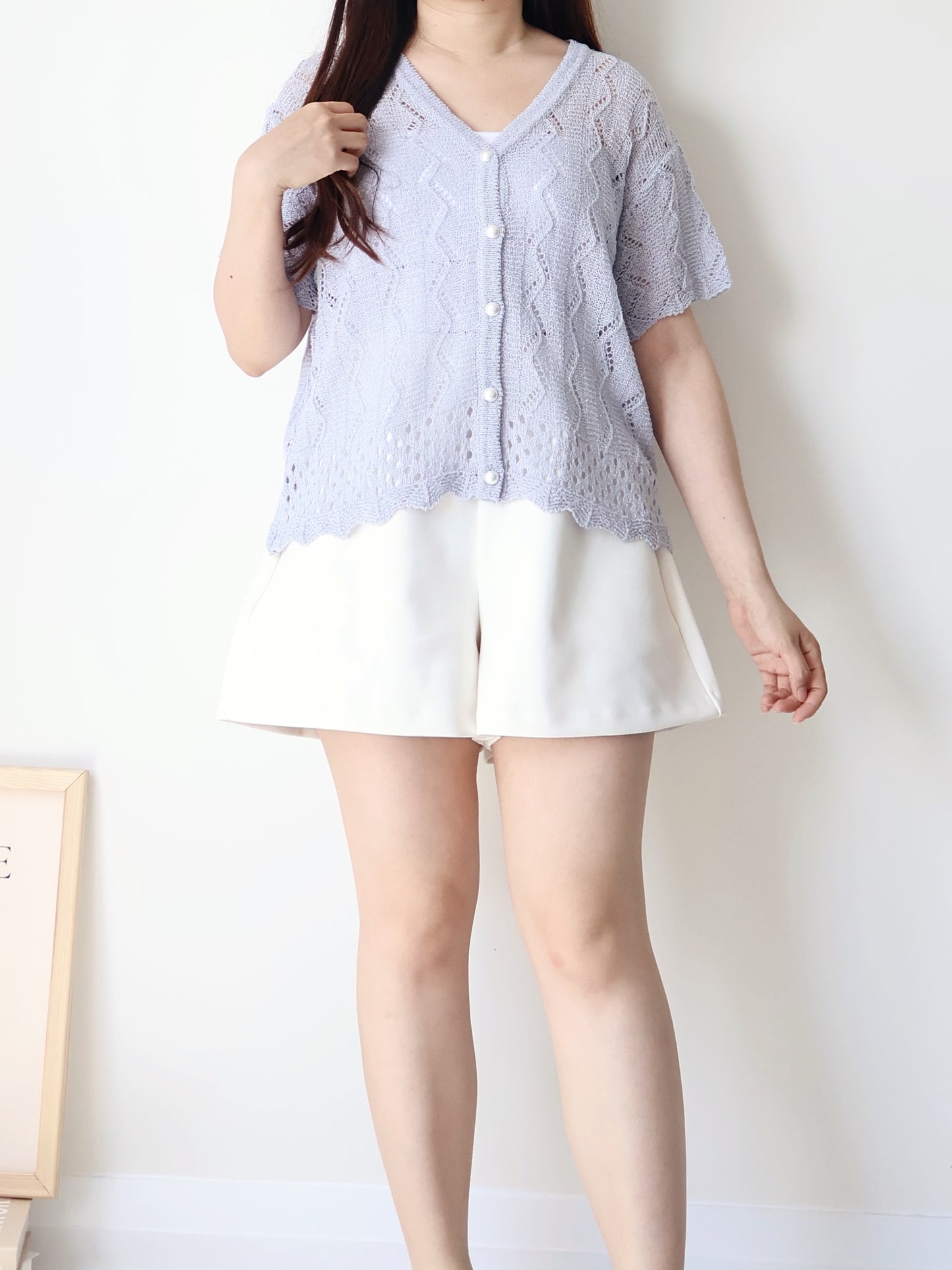 Romantic V-Neck Pointelle Pearl-Button Knit Top(Greyish blue)