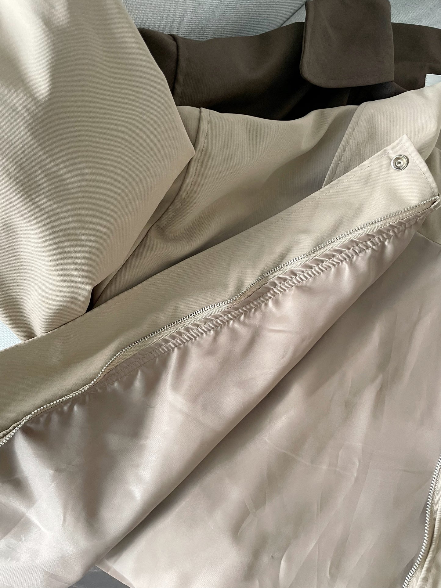 Earth-toned Windproof Zipper Jacket(Beige)