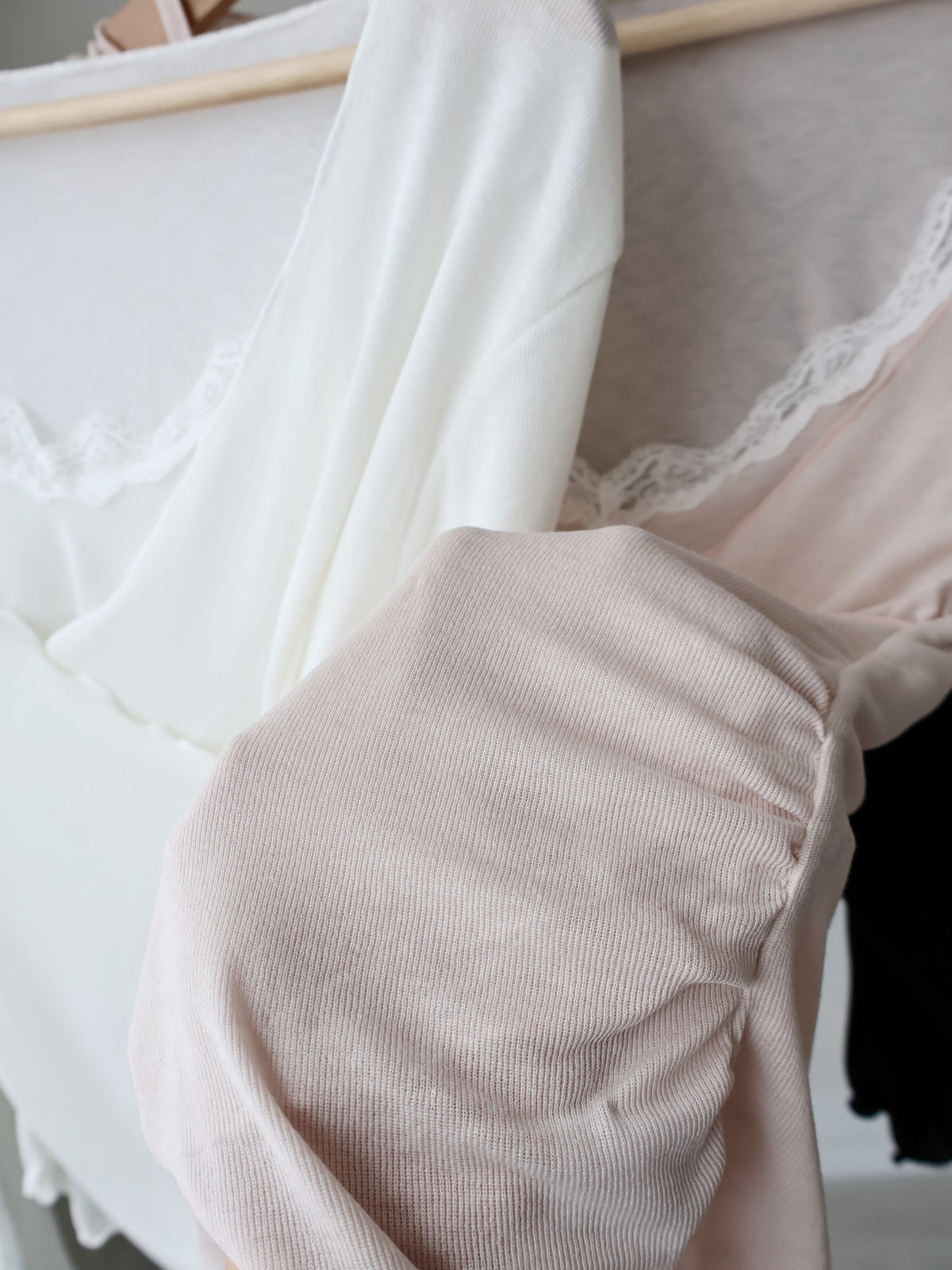 Romantic Lace Layered 2-Way Top(Peach)