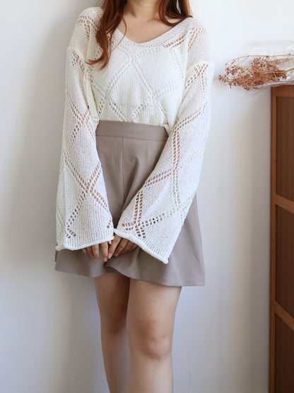 V-Neck Diamond Eyelet Knit Top(Ivory)