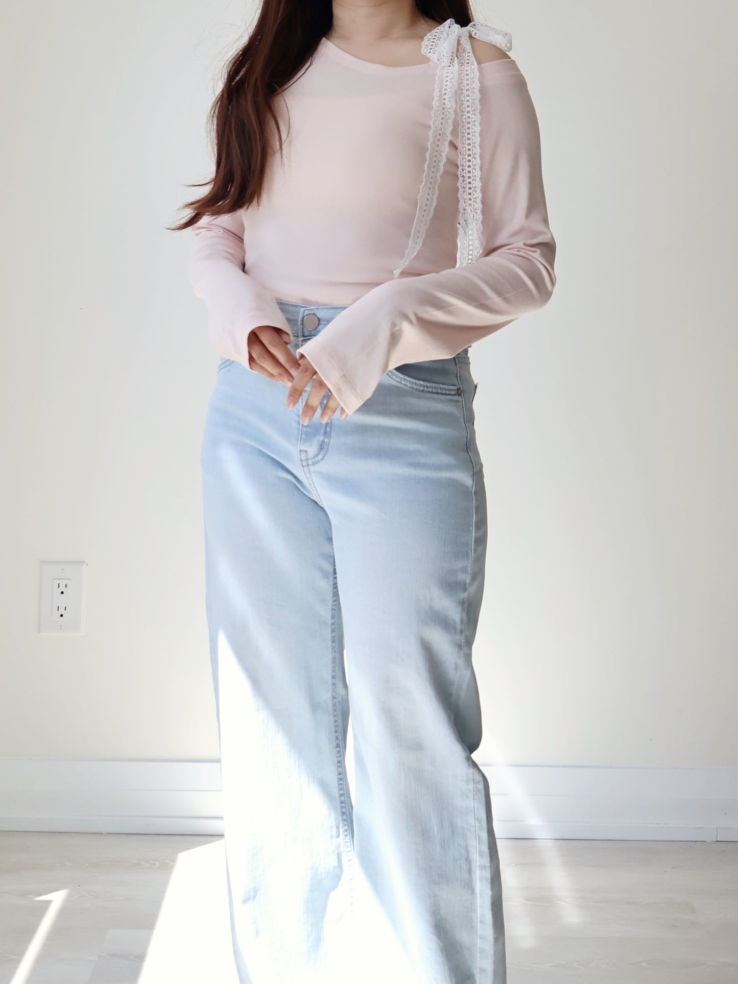 Dreamy Lace Cooling Modal One-Shoulder Top(Baby pink)
