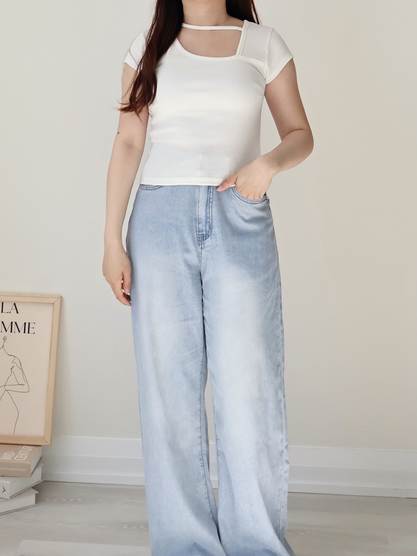Asymmetric Halter-Tie Stretchy Top(Ivory)