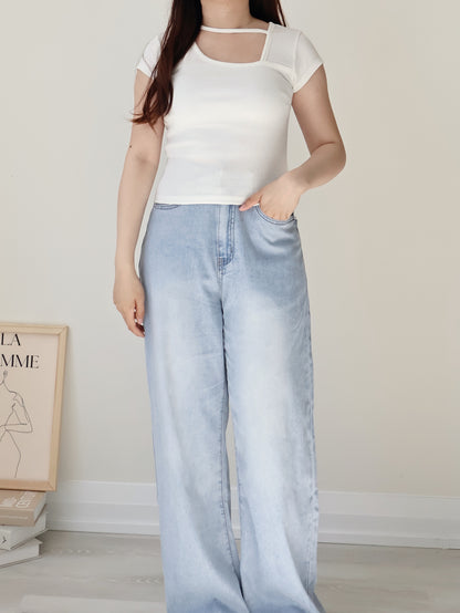 Asymmetric Halter-Tie Stretchy Top(Ivory)