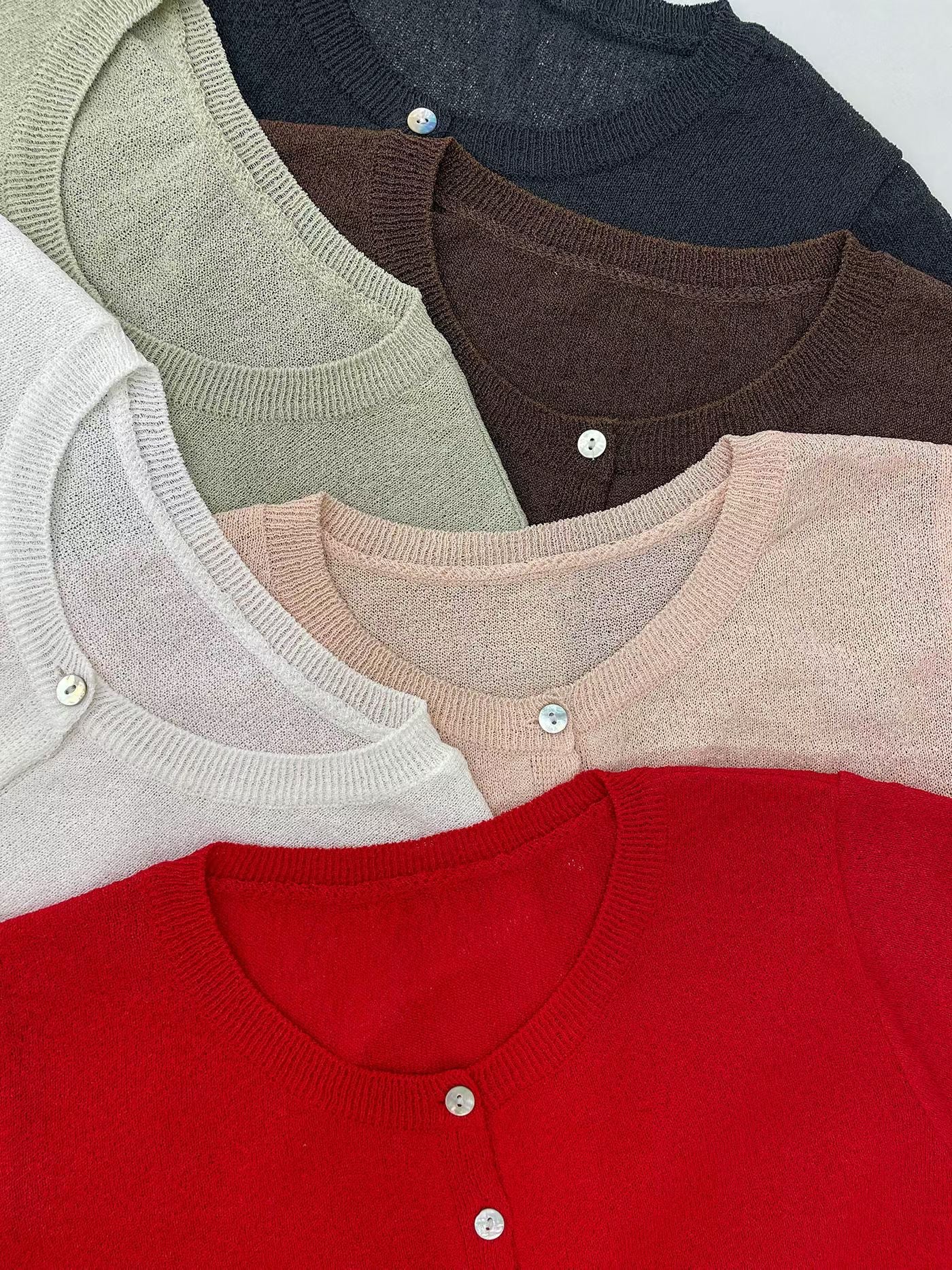 Elegant Shell Buttons Sheer Knit Top(6 Colors)