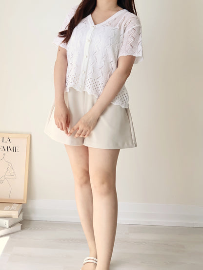 Romantic V-Neck Pointelle Pearl-Button Knit Top(Ivory)