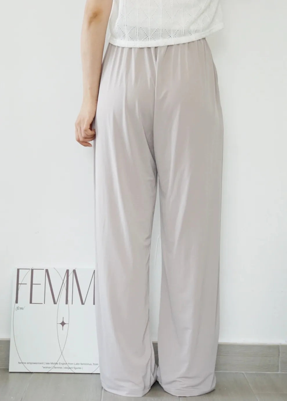 Airy Matte Breathable Wide-Leg Pants with Pockets(Beige)