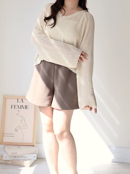 Earth Tone V-Neck Relaxed Knit Top(Cream)