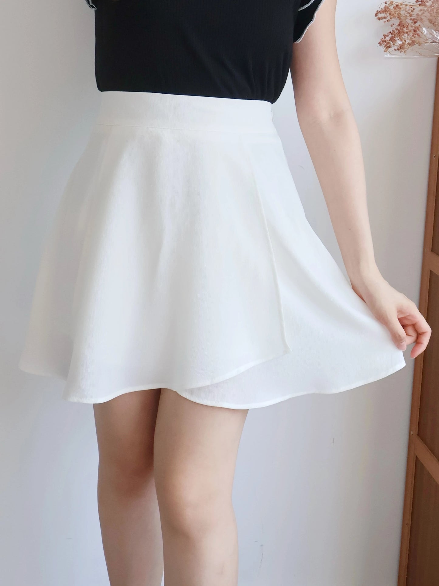 Lightweight Tulip Wrap Chiffon A-Line Mini Skirt(Ivory)