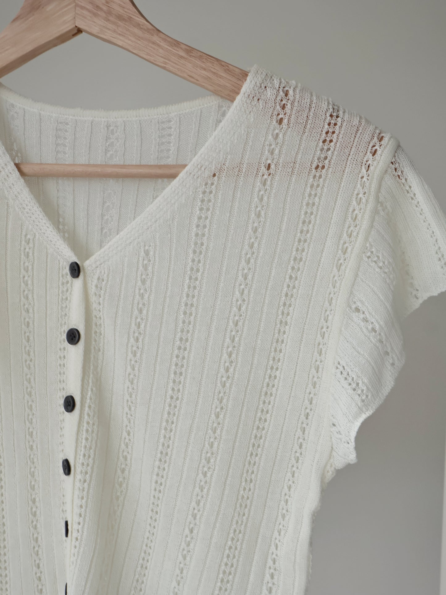 Breezy V-Neck Pointelle Flutter Sleeve Knit Top(Ivory)