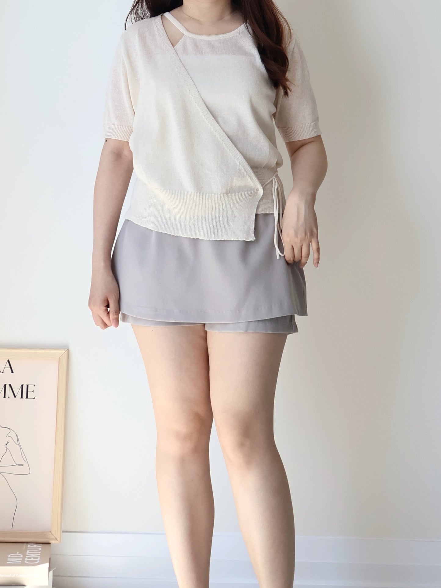 Lighweight Eyelet Overlap Linen Knit Top(Beige)