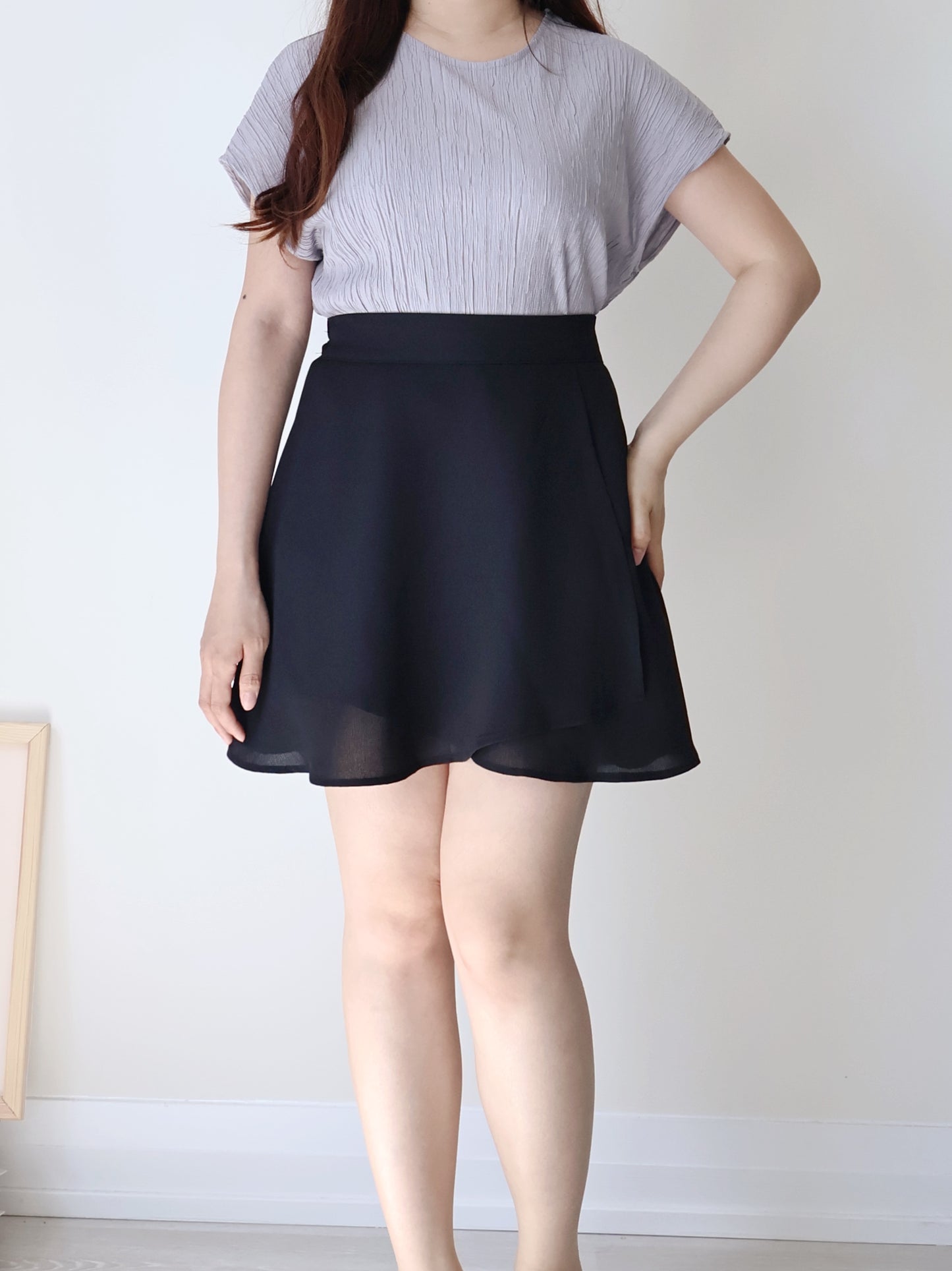 [Wrinkle-Free] Breezy Crinkled Arm-Concealing Blouse(Greyish blue)