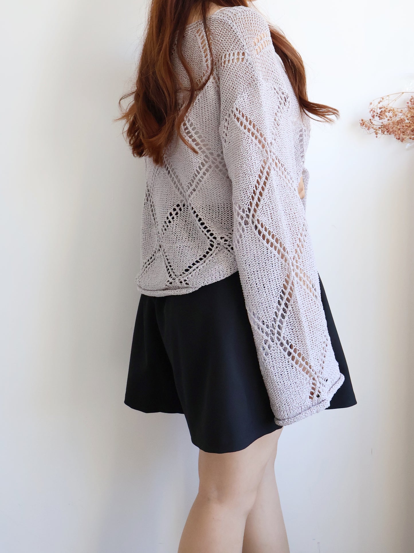 V-Neck Diamond Eyelet Knit Top(Grey)