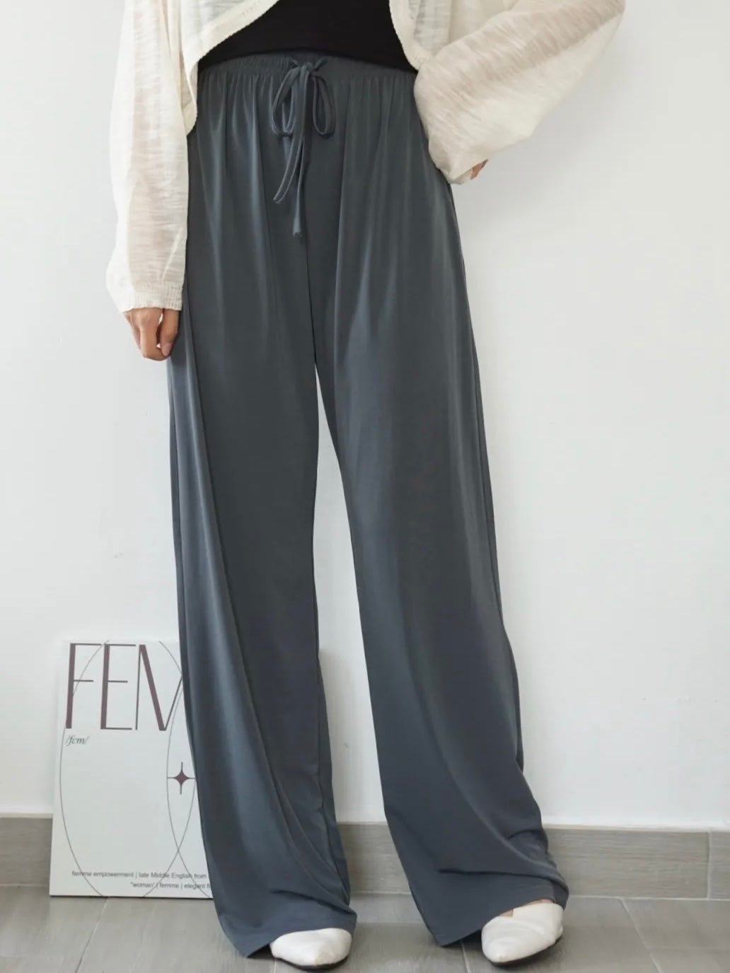 Airy Matte Breathable Wide-Leg Pants with Pockets(Charcoal)