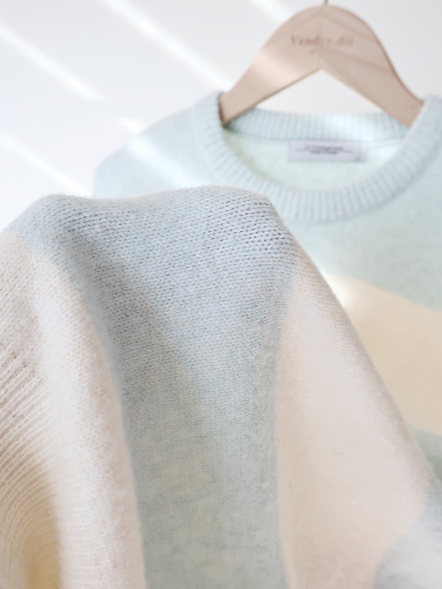 [10% FINE WOOL] Blueberry Yogurt Color-Block Sweater(3 colors)