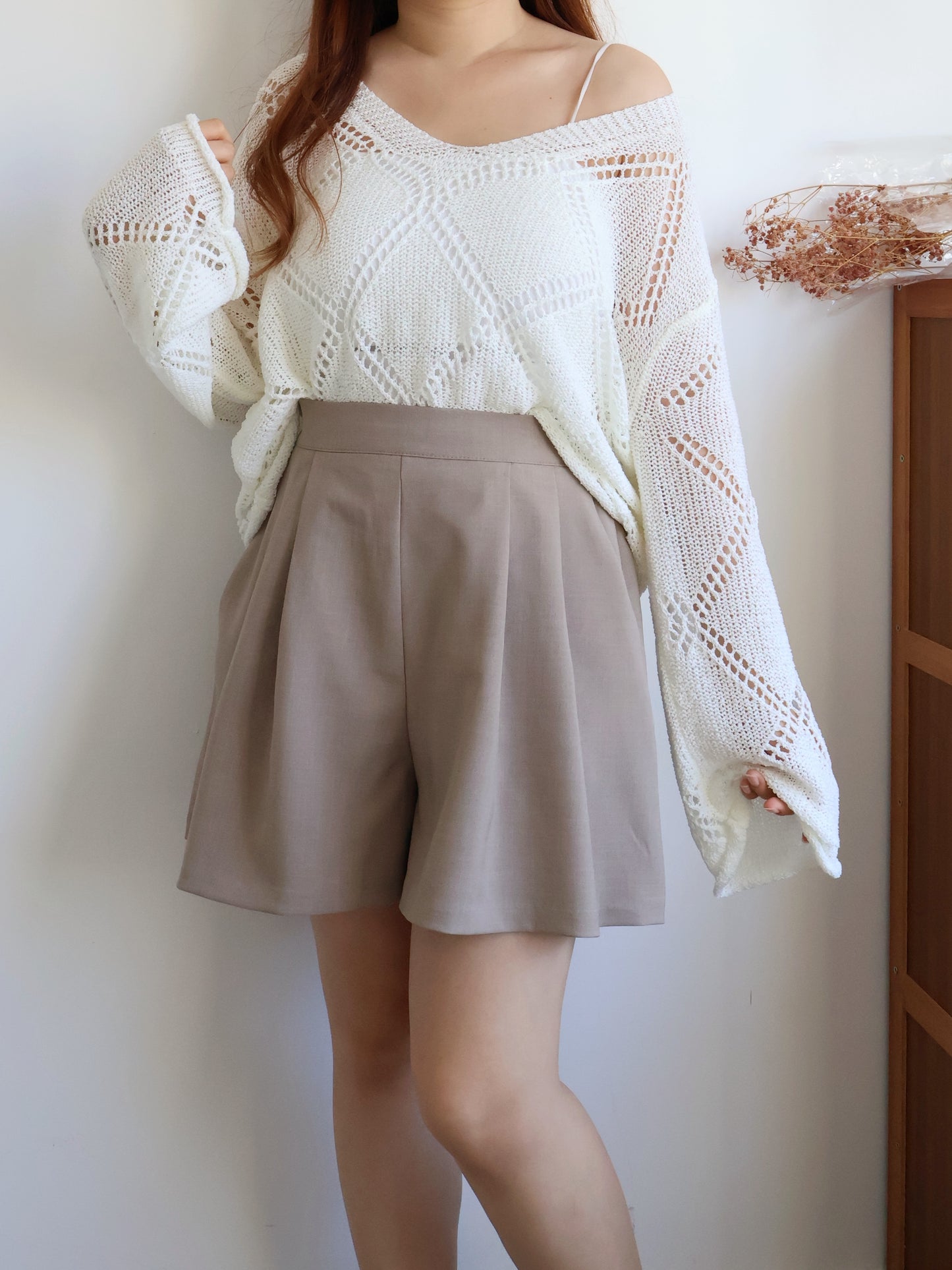 V-Neck Diamond Eyelet Knit Top(Ivory)