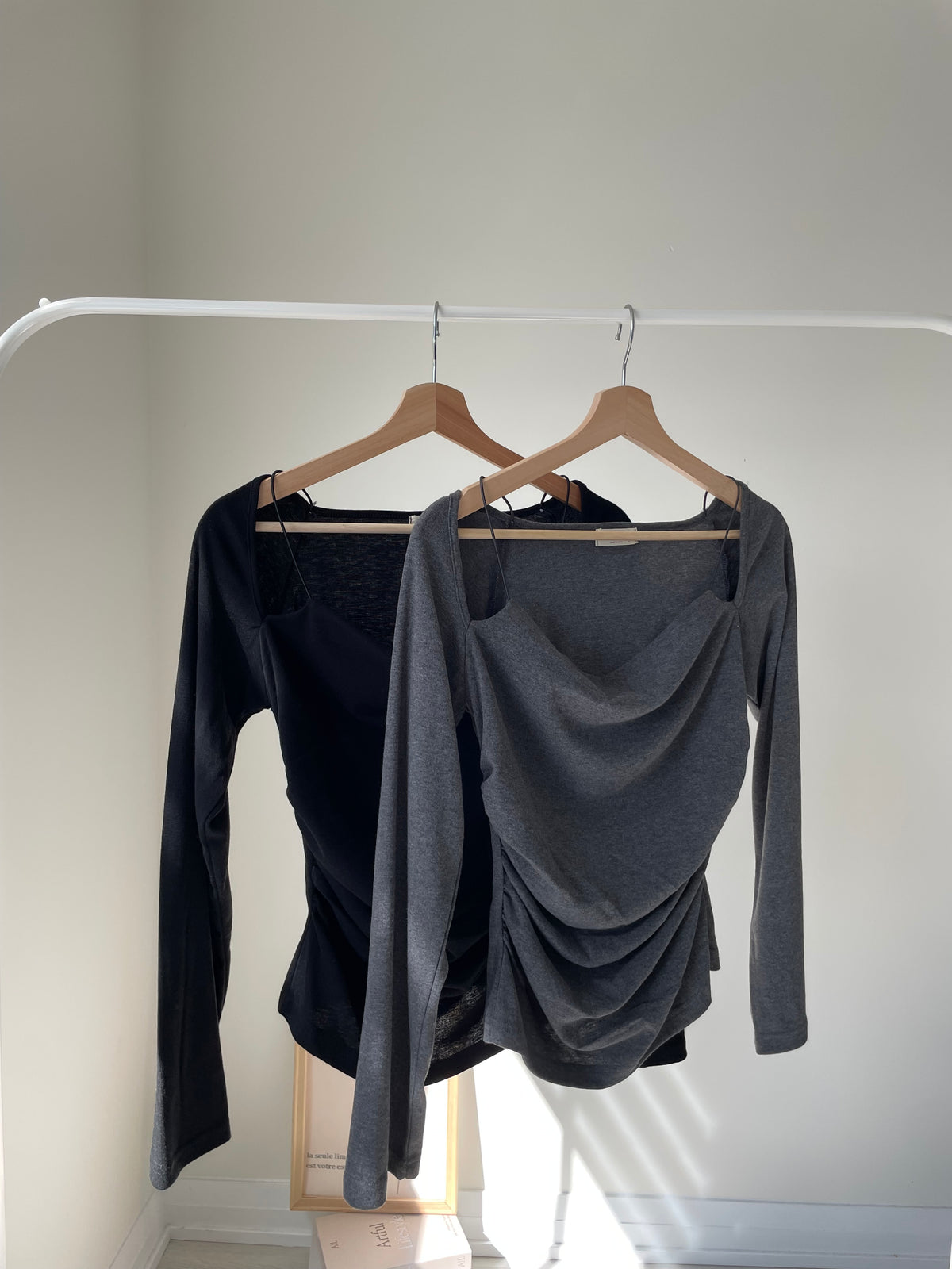 2-Way Draped Neck Strap Off-Shoulder Top(Black)