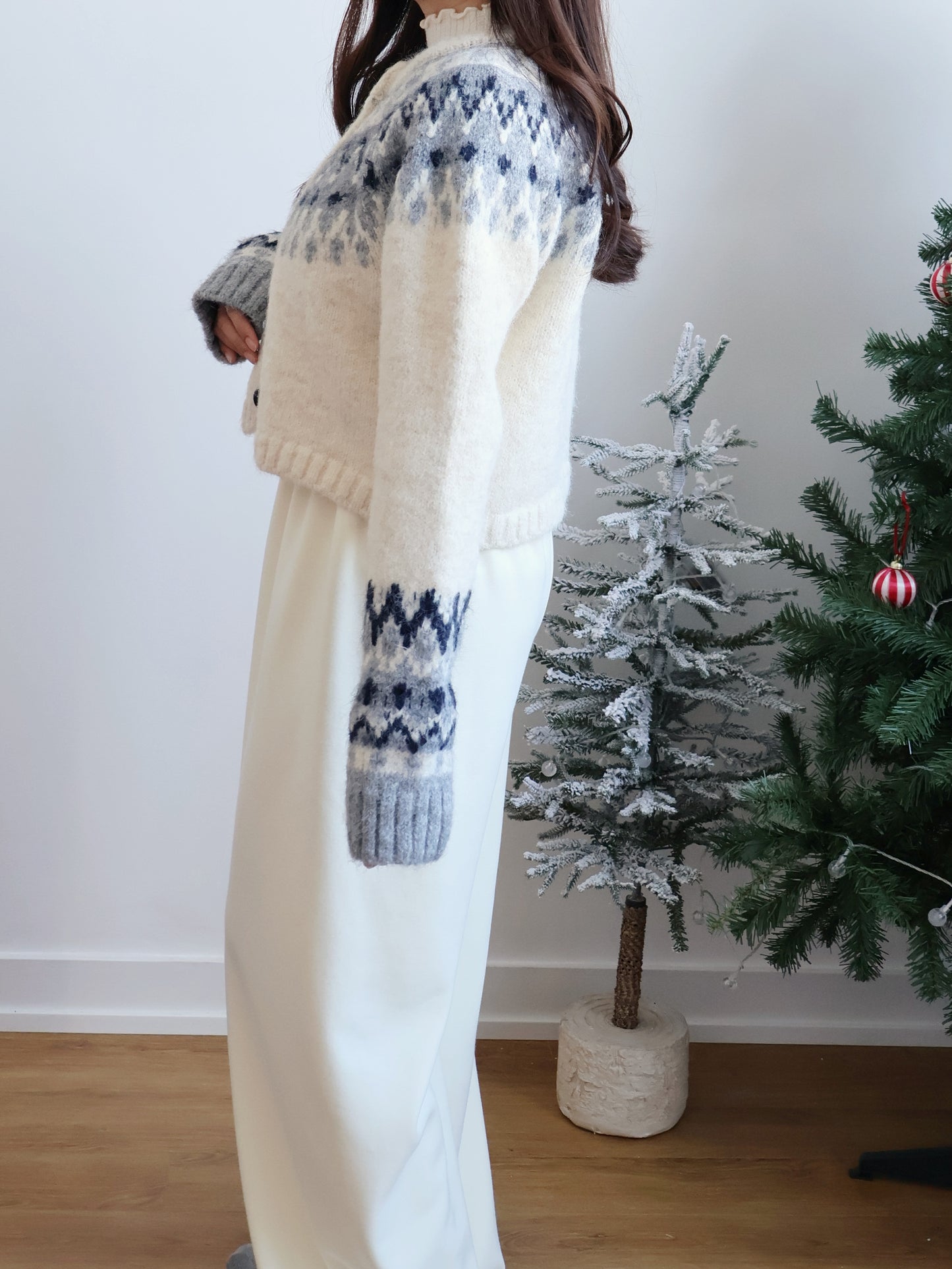 [10% WOOL🐏] Nordic Gradient Snowflake Cardigan(Oatmeal)
