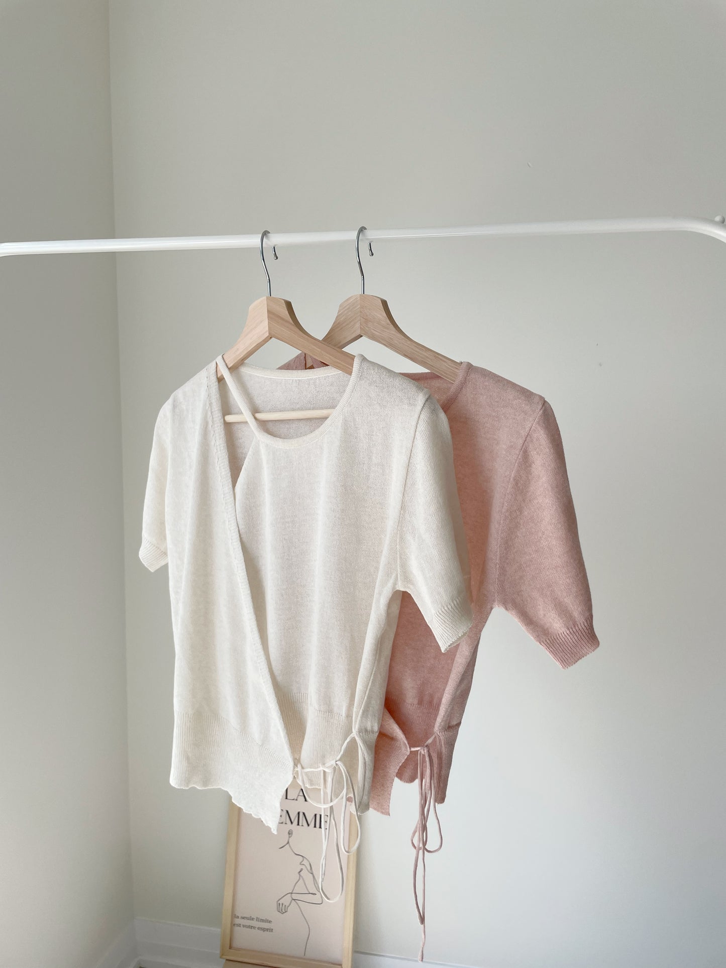 Lighweight Eyelet Overlap Linen Knit Top(Peach)