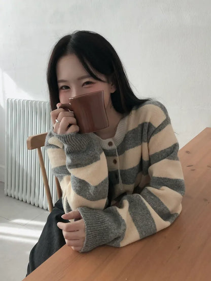 [5% Wool] Henley Neck Two-Tone Striped Sweater(4 colors)