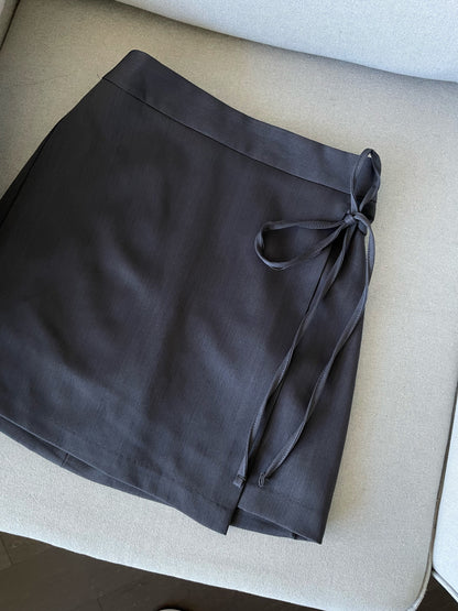 Earth-toned Overlapping Belted Mini Skirt(Charcoal)