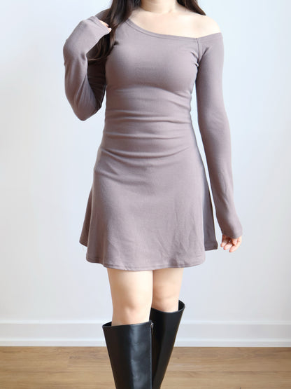 Minimalist Asymmetrical Neck Mini Dress(Brown)