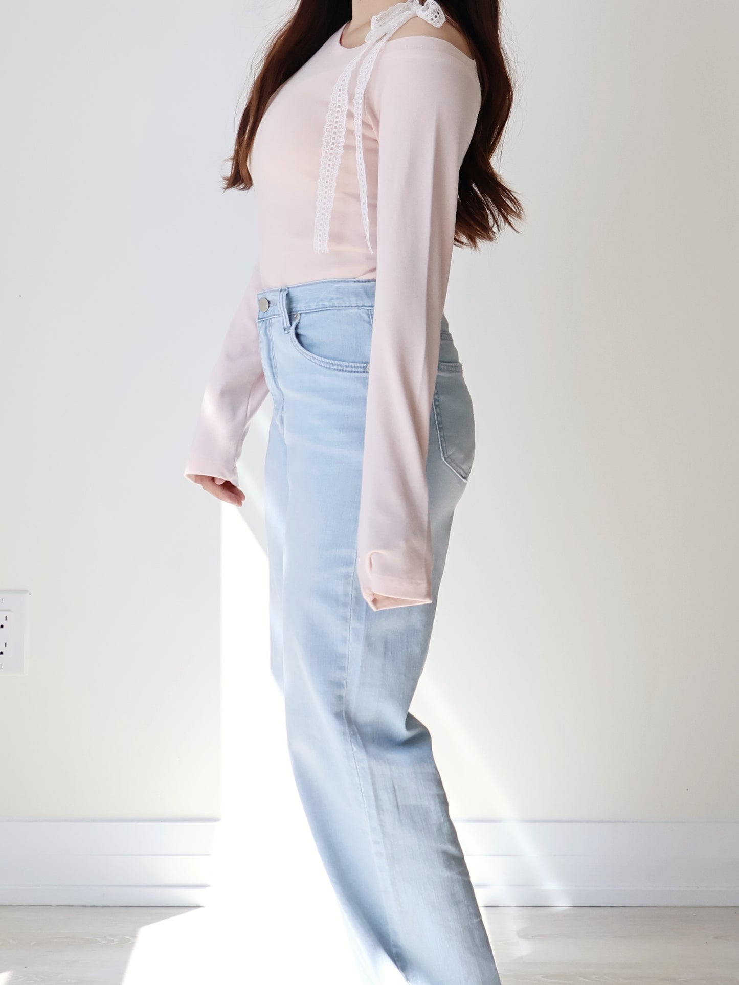 Dreamy Lace Cooling Modal One-Shoulder Top(Baby pink)