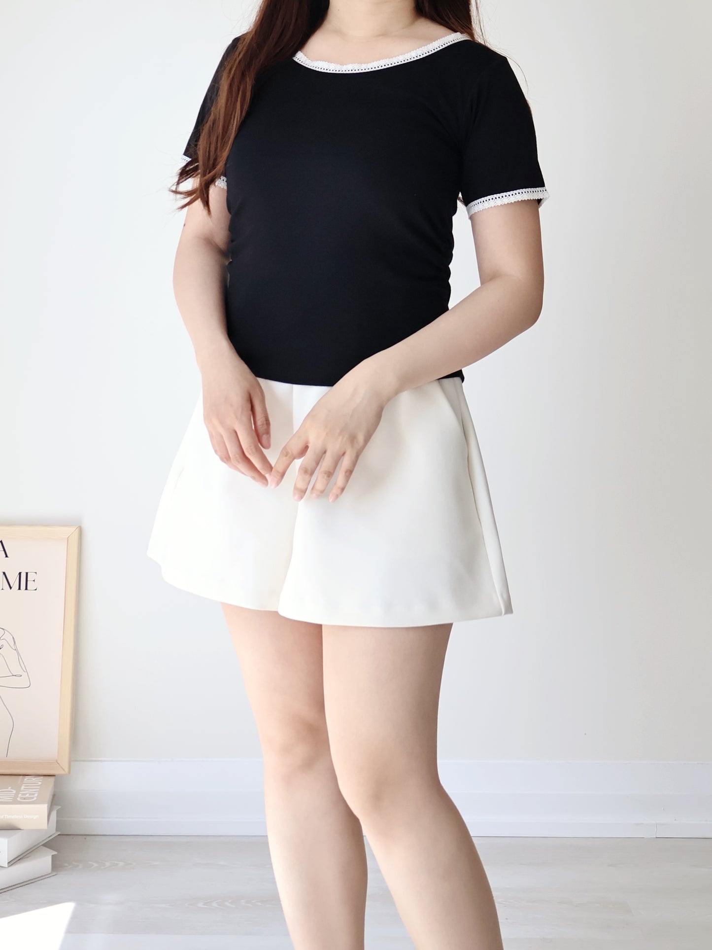 Elegant Slim-Fit Lace Trim Cotton Top(Black)