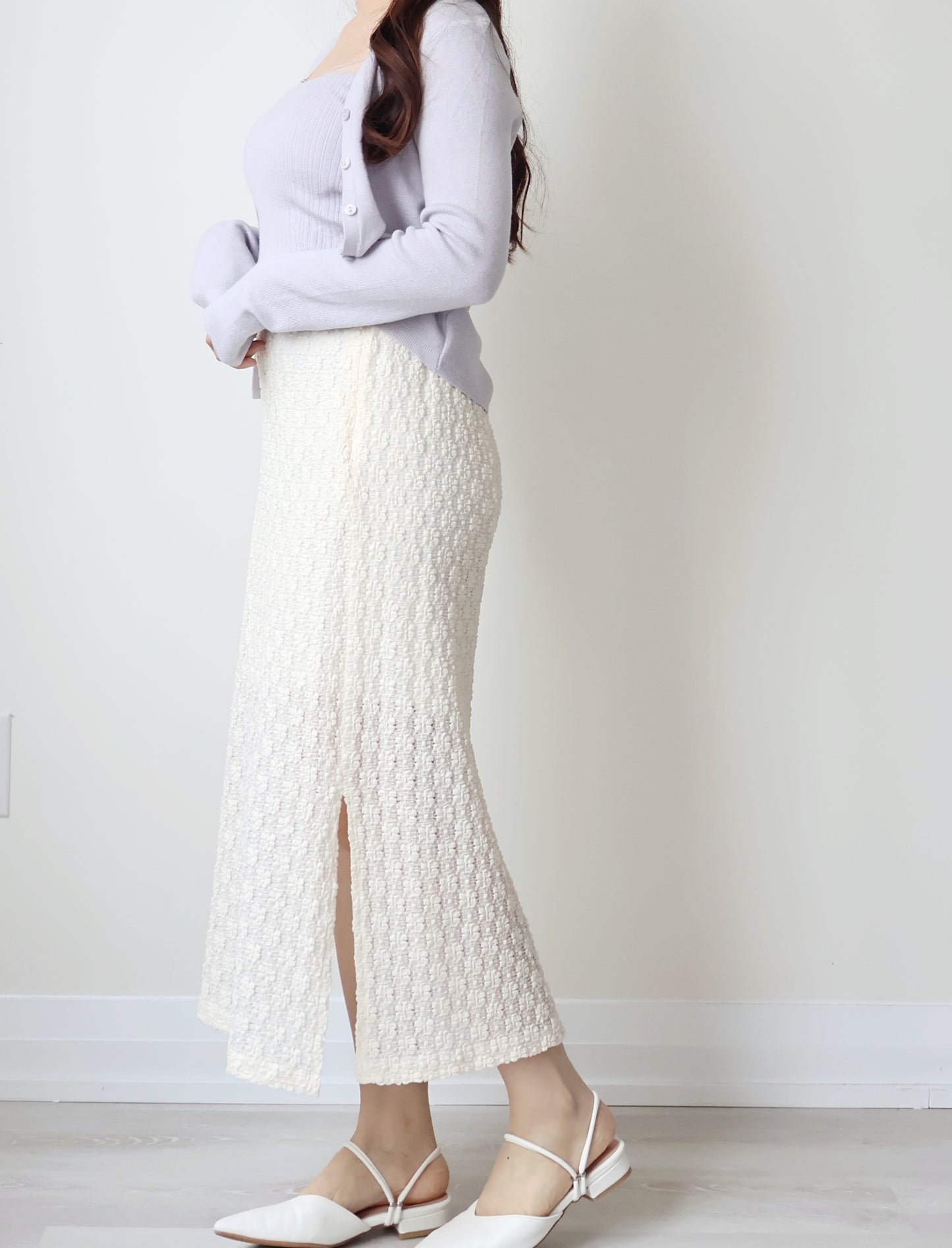 [Stretch Fabric] French Elegant Floral Embossed Slit Midi Skirt(3 colors)