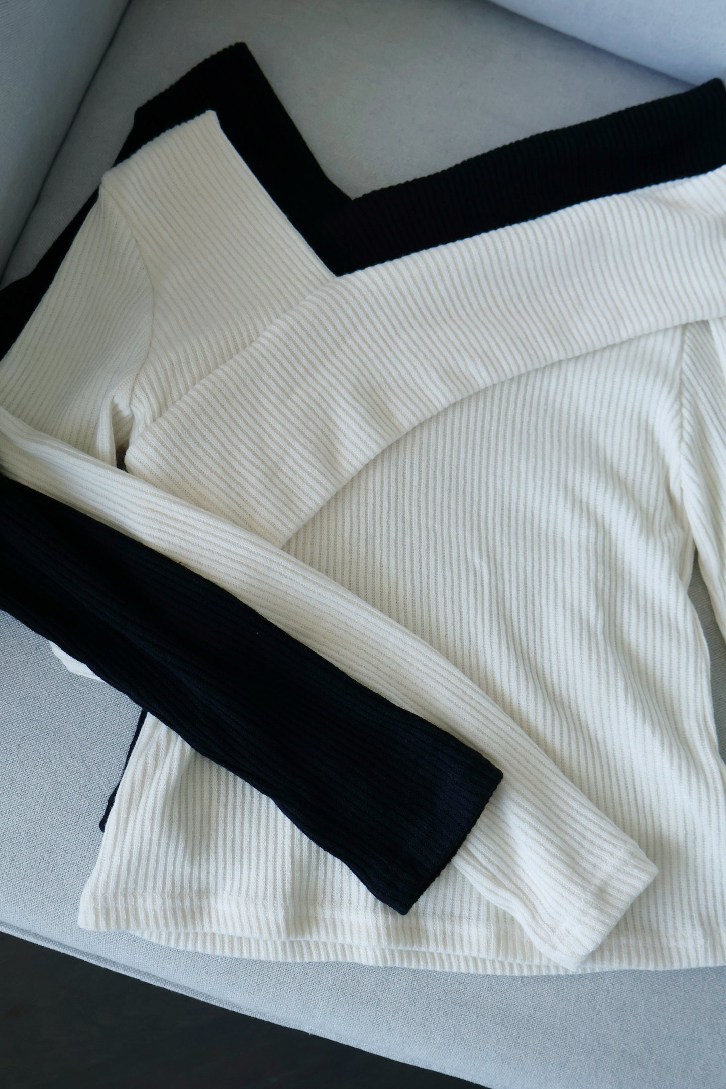 [2-WAYS] Elegant Irregular Neckline High-Elastic Knit Top(Black)