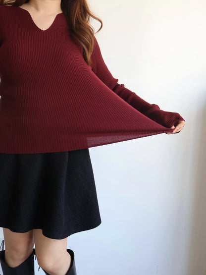 High-Stretch V-Neck Slim Fit Knit Top(Wine)