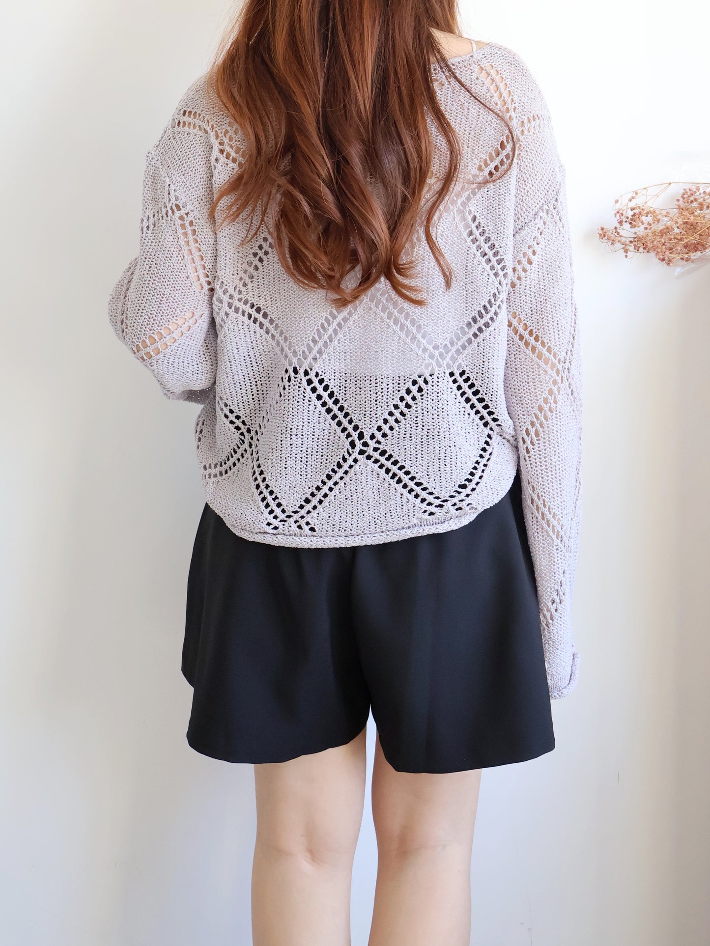 V-Neck Diamond Eyelet Knit Top(Grey)