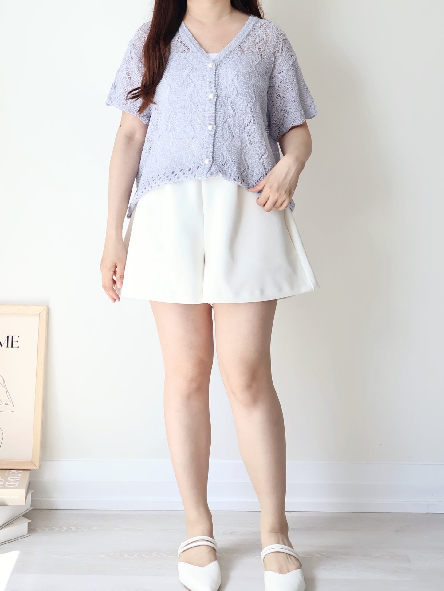 Romantic V-Neck Pointelle Pearl-Button Knit Top(Greyish blue)