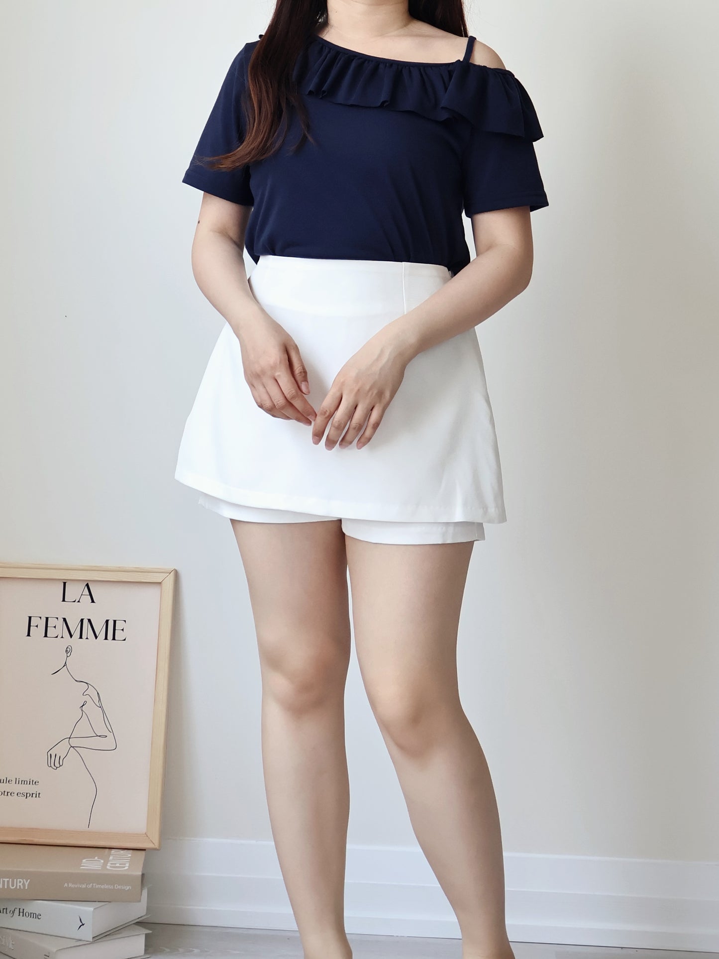 Arm-Slimming Ruffle One-Shoulder Tee(Navy)