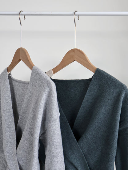 Elegant Crossover V-Neck Waist-Defining Sweater(Light grey)