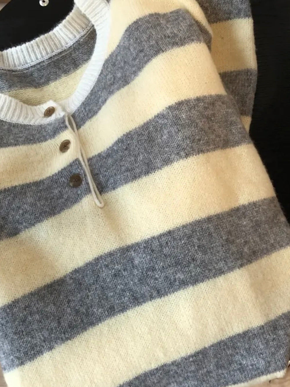 [5% Wool] Henley Neck Two-Tone Striped Sweater(4 colors)