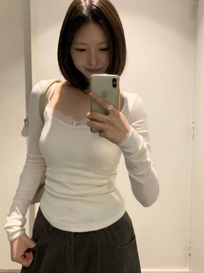 Elegant V-neck Lace Shirring Top(4 colors)