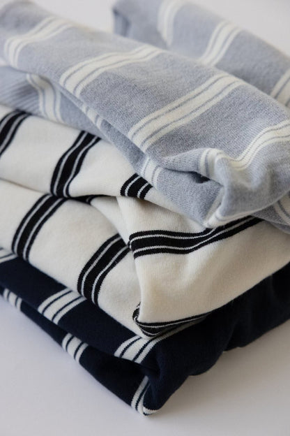 Casual V-neck Striped Sweater(3 colors)