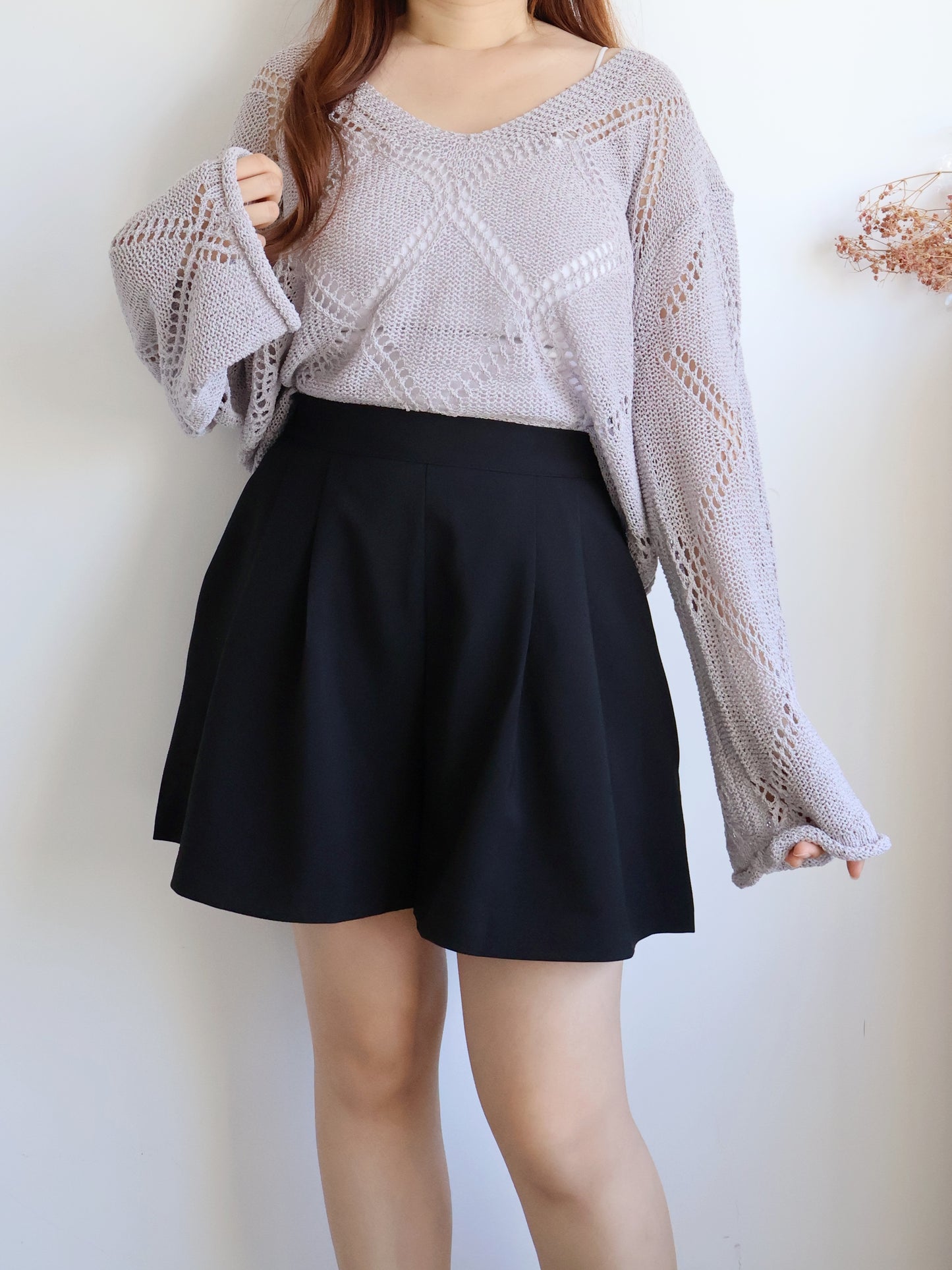 V-Neck Diamond Eyelet Knit Top(Grey)