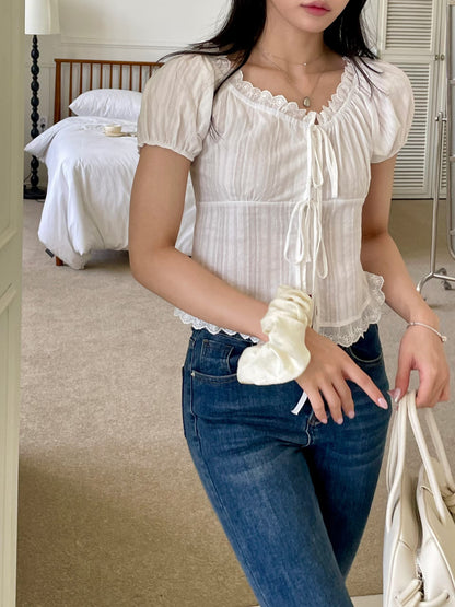 2-way Elegant Lace Punching Cotton Blouse(2 Colors)