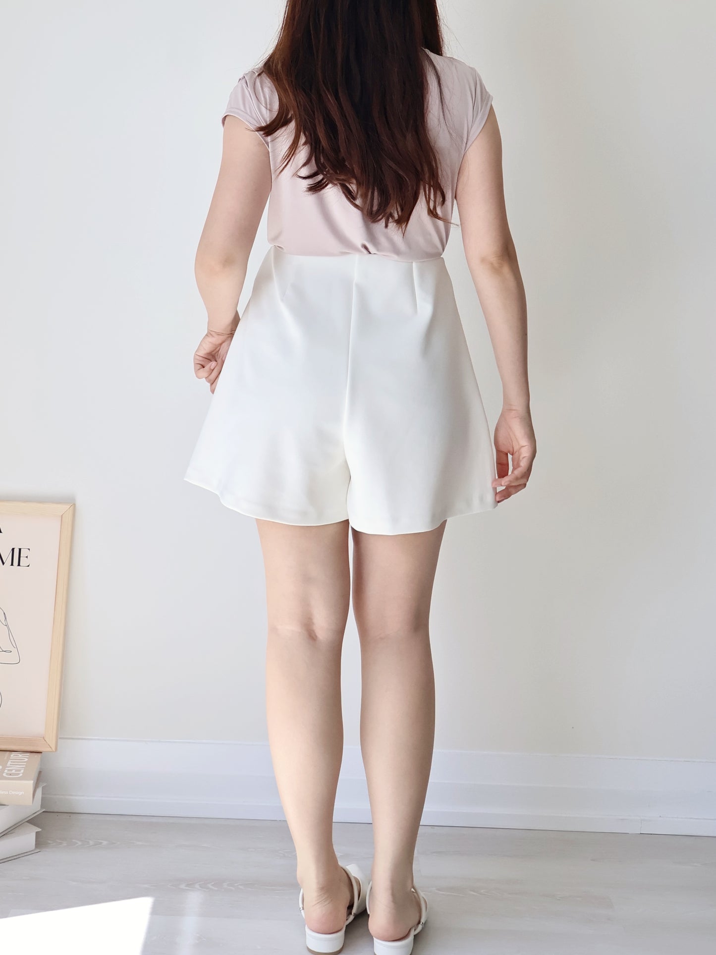 [Wrinkle-Free] Hidden Elastic Waist Tummy-Flattering A-Line Shorts(Ivory)