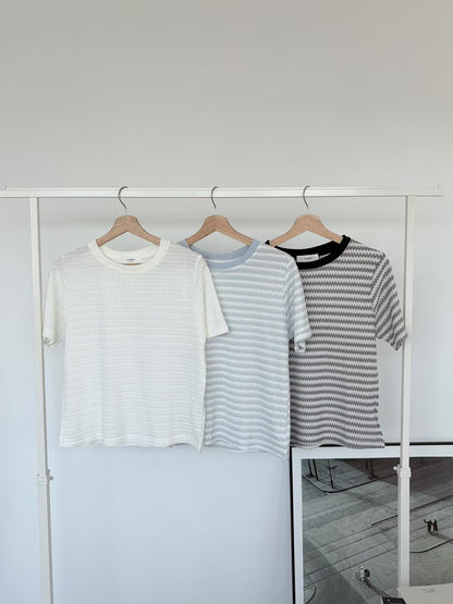 Classy Round Neck Embossed Tweed Tee(3 Colors)