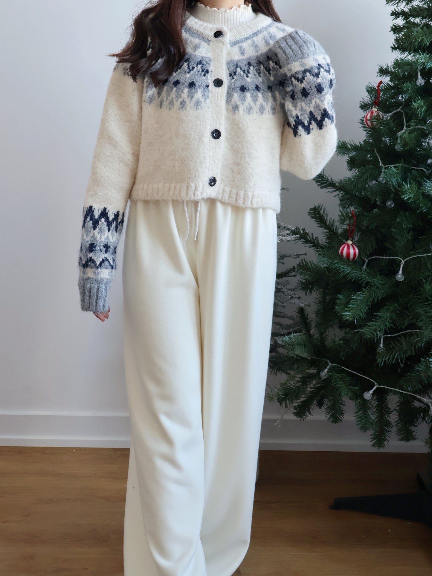 [10% WOOL🐏] Nordic Gradient Snowflake Cardigan(Oatmeal)