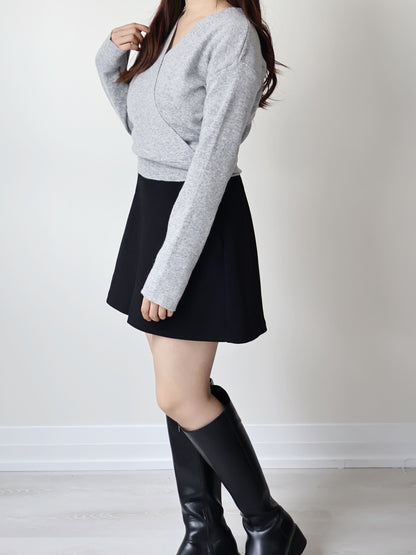 Elegant Crossover V-Neck Waist-Defining Sweater(Light grey)