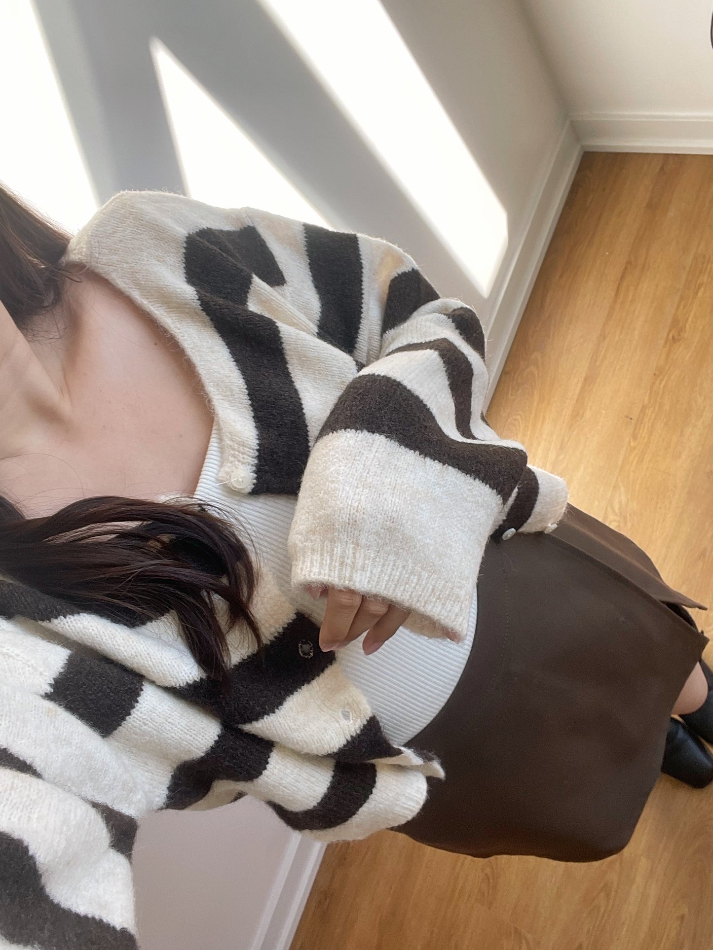 [10% WOOL] Raccoon Striped Cardigan(Coffee)