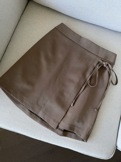 Earth-toned Overlapping Belted Mini Skirt(Brown)