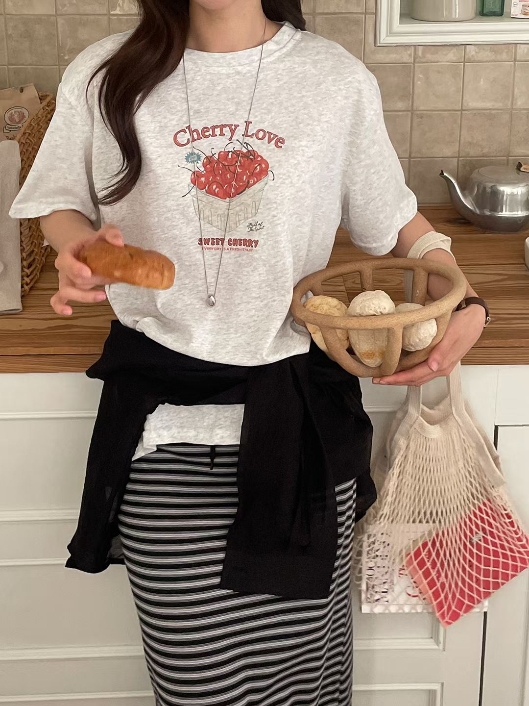 Oversized Cherry Graphic Cotton T-Shirt(3 Colors)