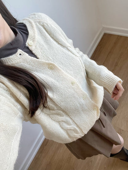 [10% WOOL] Danish Bread Twist Cardigan(Cream)