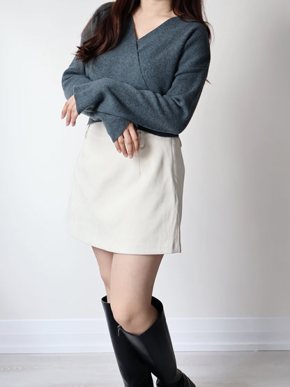 Elegant Crossover V-Neck Waist-Defining Sweater(Forest green)