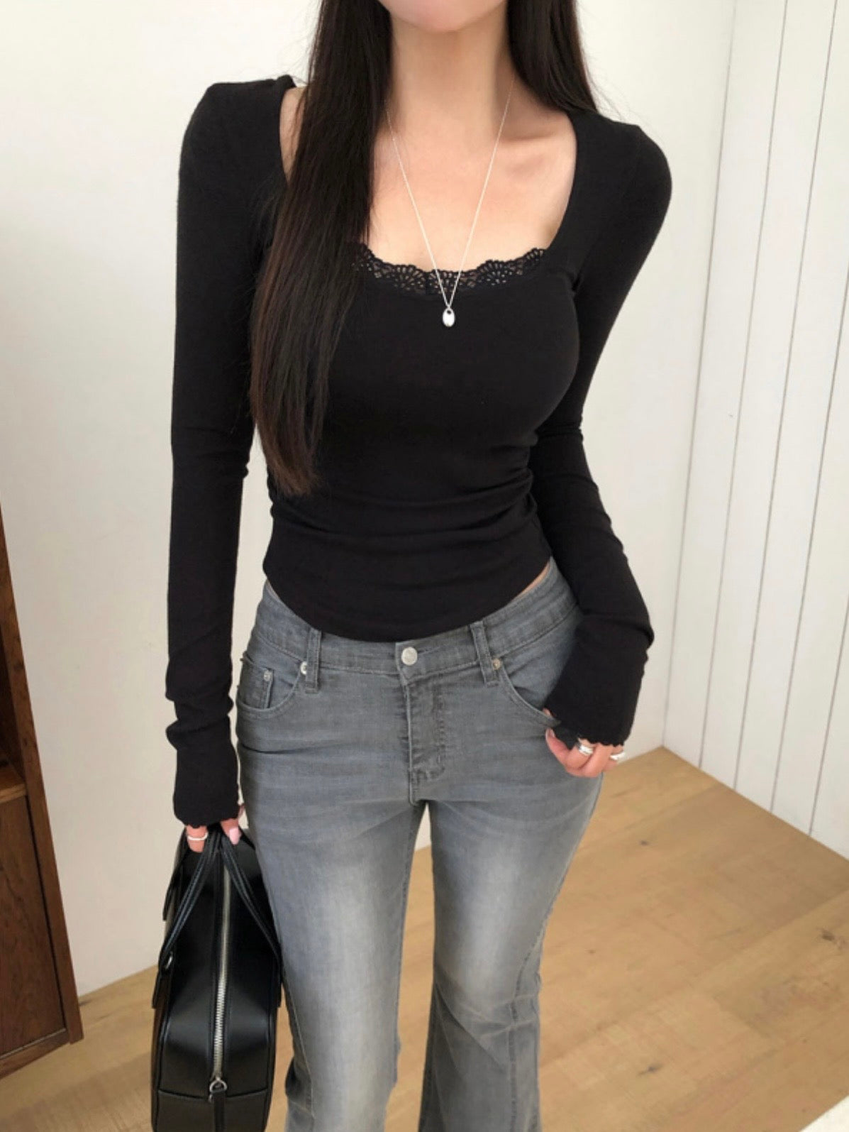 Elegant V-neck Lace Shirring Top(4 colors)
